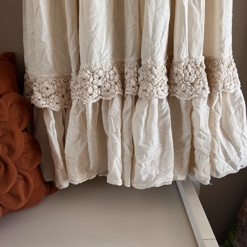BEVERLY PAIGE Vintage Ruffle Maxi Dress - Picture 4 of 11